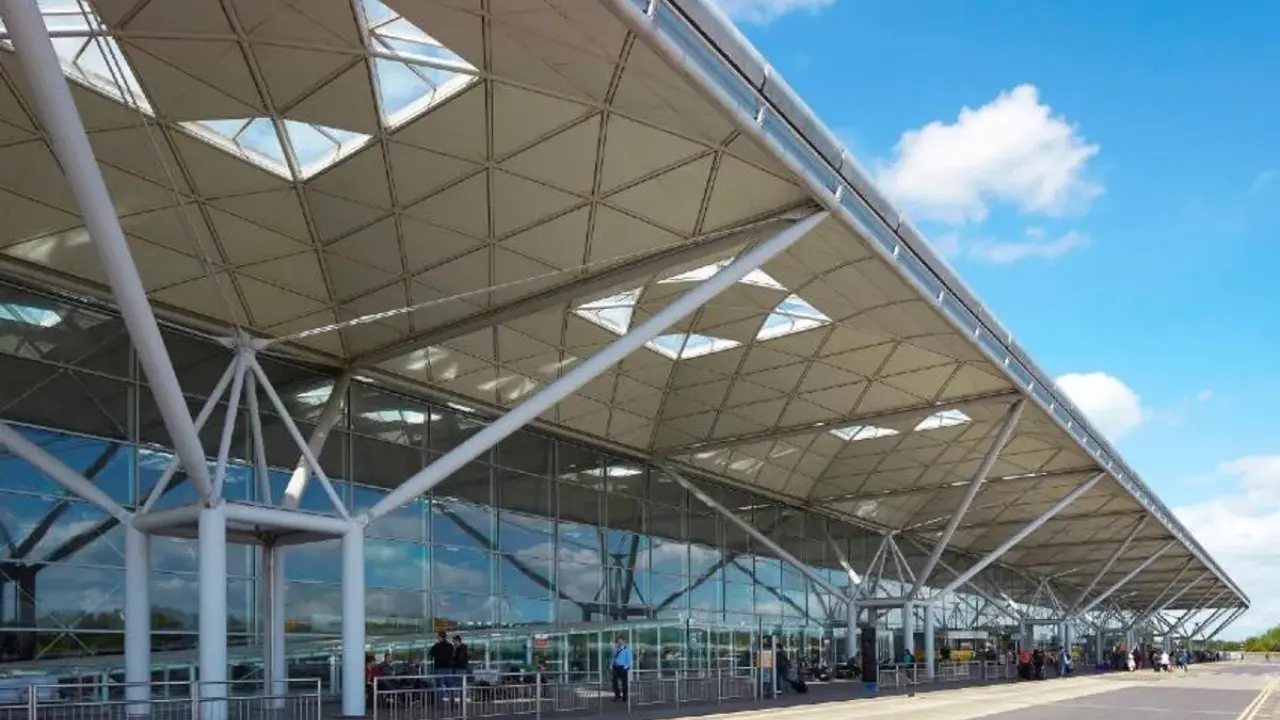 EasyJet STN Terminal – London Stansted Airport