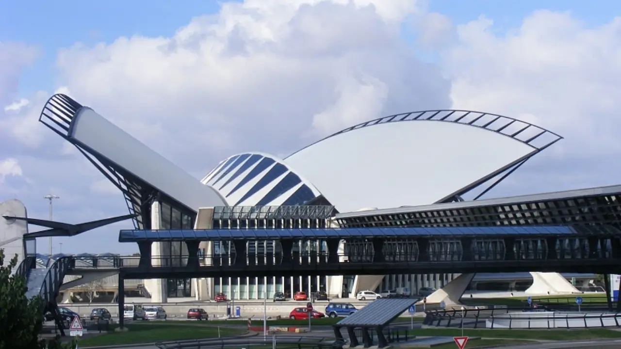 Vueling Airlines BOD Terminal – Bordeaux–Mérignac Airport