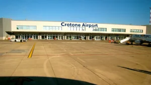 Volotea CRV Terminal – Crotone Airport
