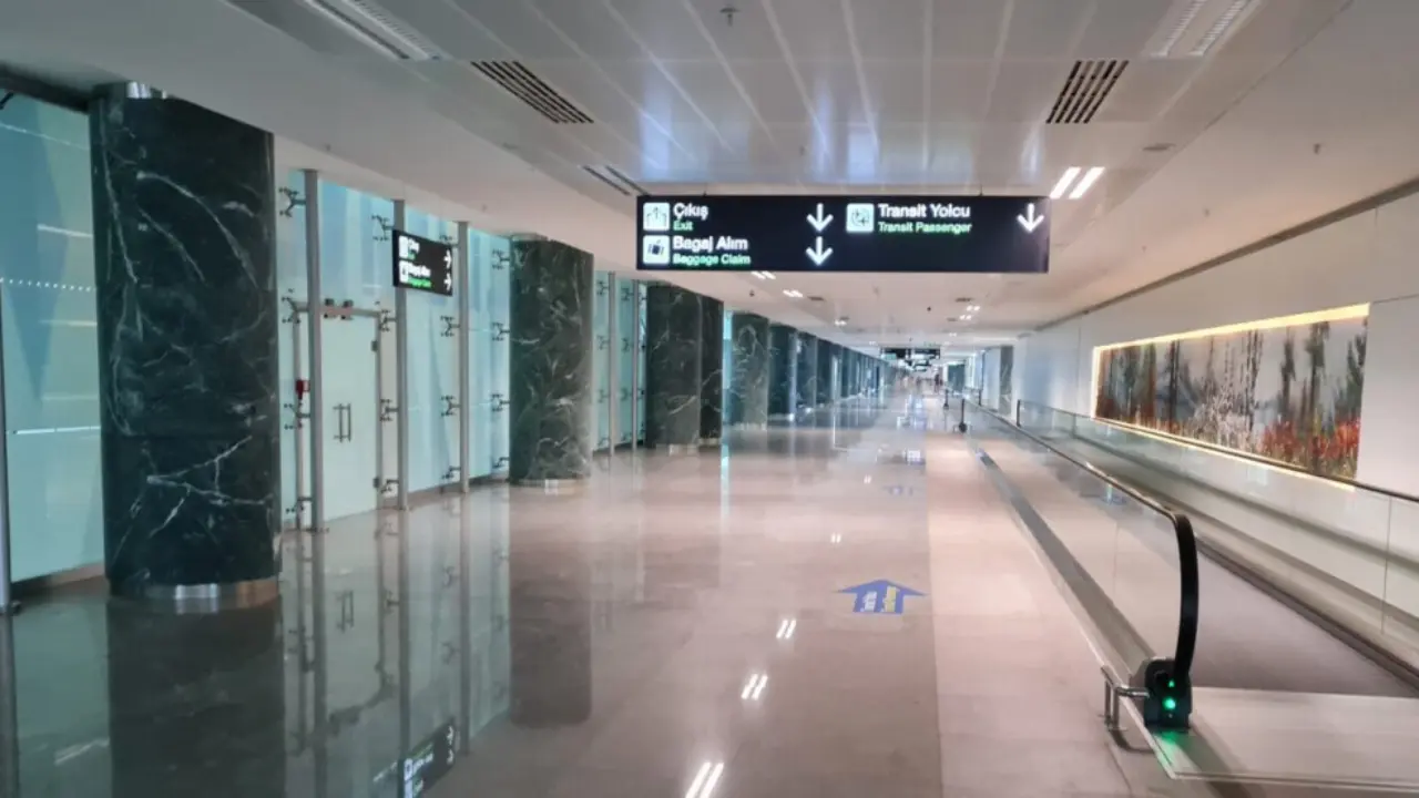 Aer Lingus ADB terminal – Izmir Adnan Menderes Airport