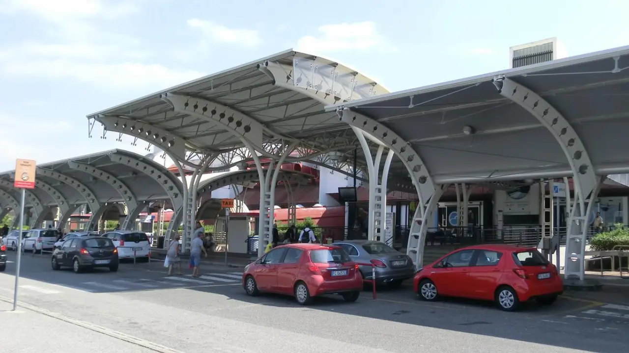 Volotea SUF Terminal – Lamezia Terme Airport