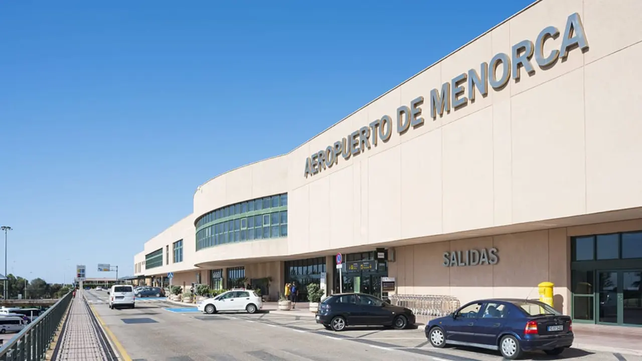 Finnair MAH Terminal – Menorca Airport