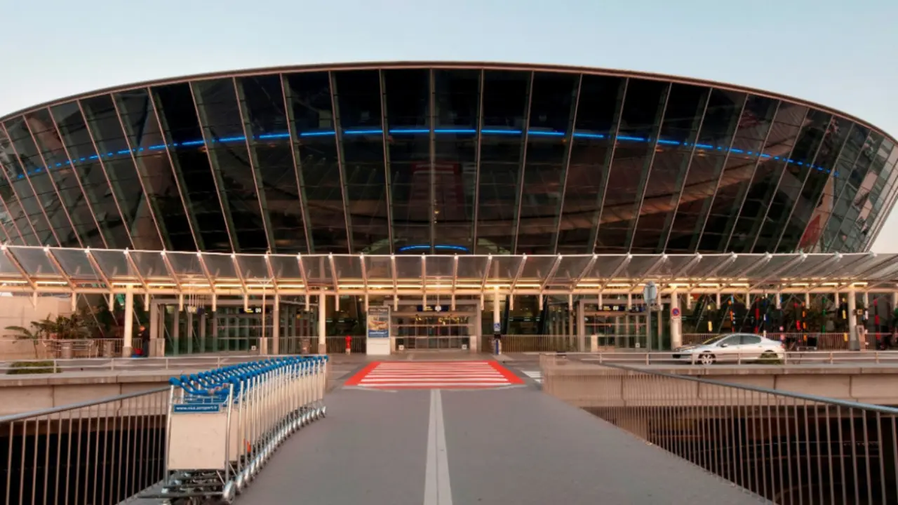 Vueling Airlines NCE Terminal – Nice Côte d’Azur Airport